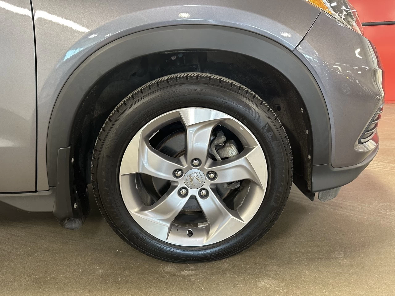 2021 Honda HR-V LX https://www.lombardihonda.com/resize/b990ff35b810a3abc0cc817b2ca24889-1