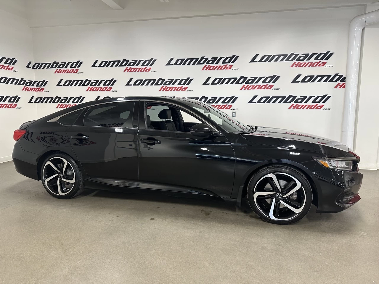 2021 Honda Accord
                                                    Sport Main Image