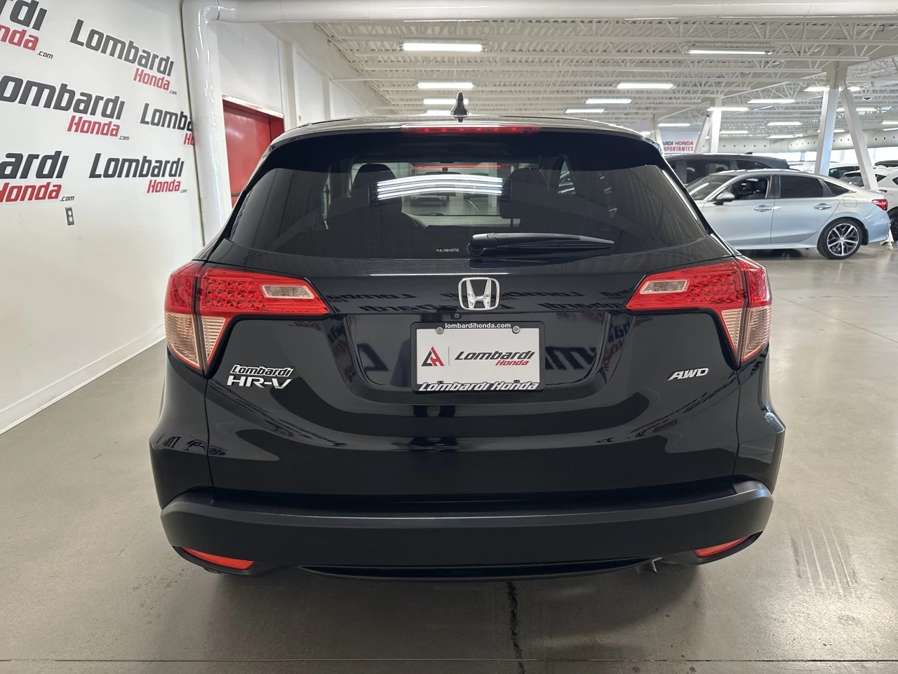 2017 Honda HR-V EX https://www.lombardihonda.com/resize/b990ff35b810a3abc0cc817b2ca24889-1