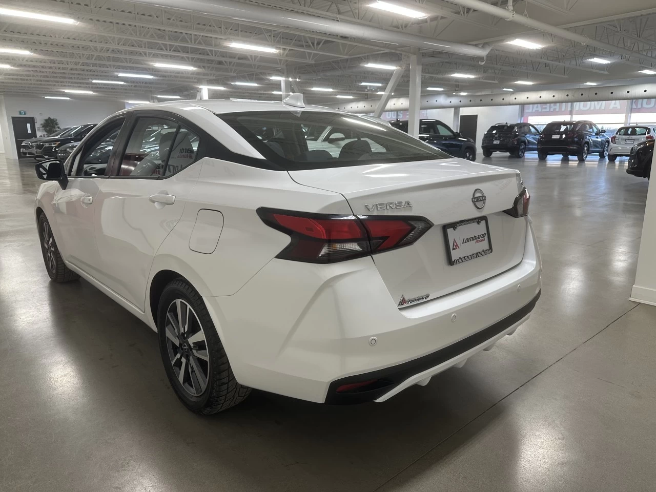 2023 Nissan Versa SV Image principale