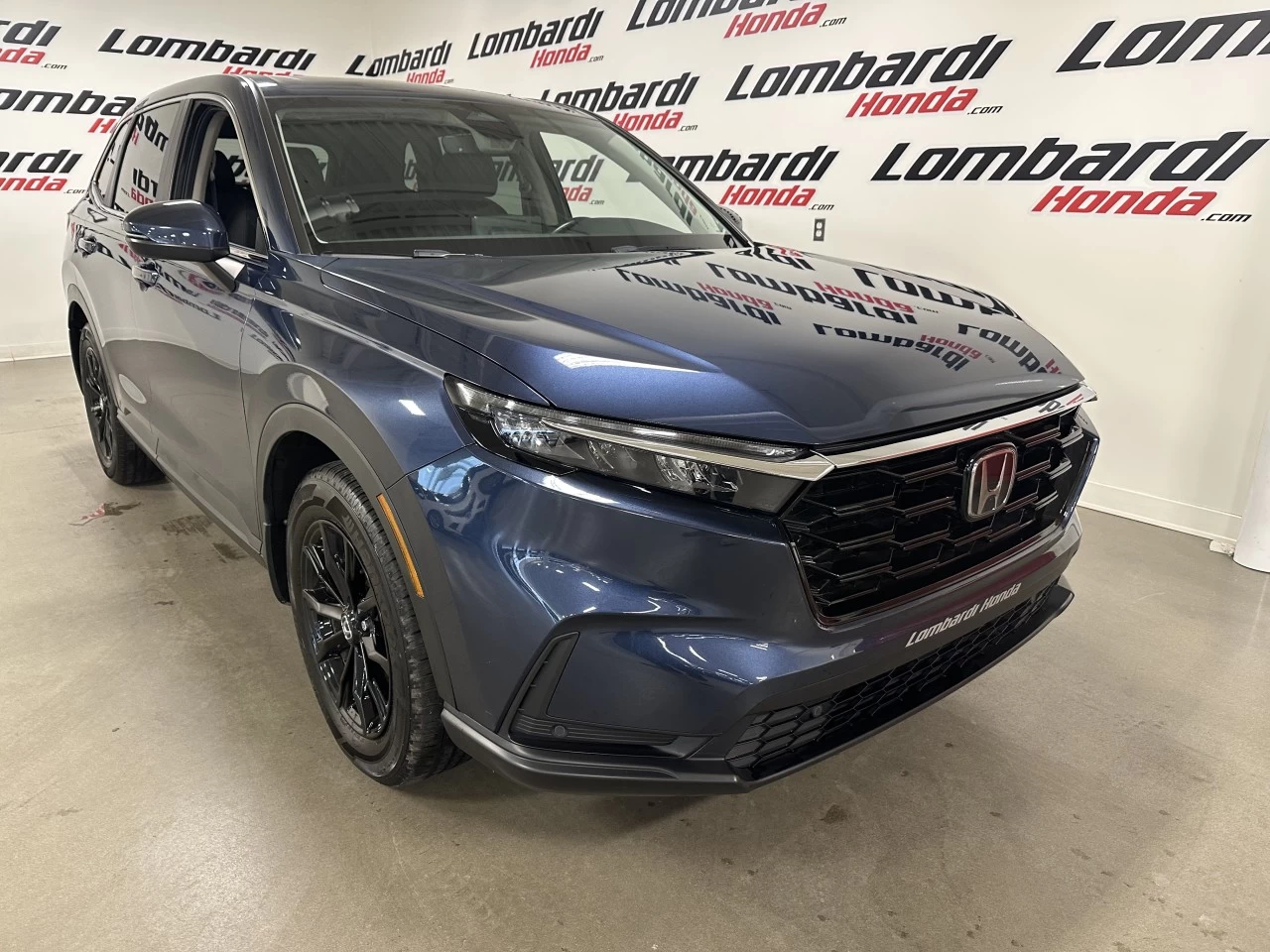 2024 Honda CR-V EX-L https://www.lombardihonda.com/resize/b990ff35b810a3abc0cc817b2ca24889-1