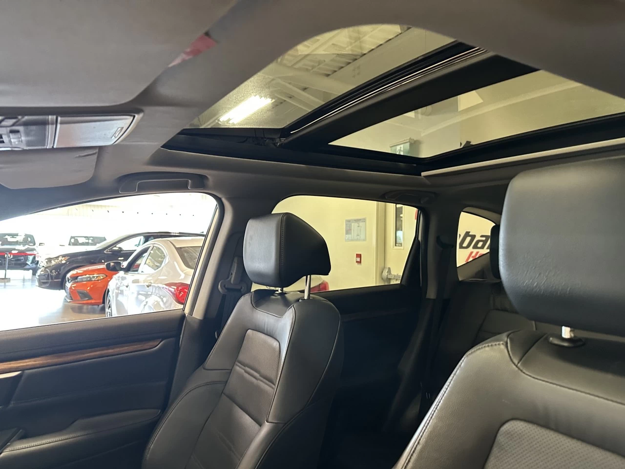 2019 Honda CR-V Touring Main Image
