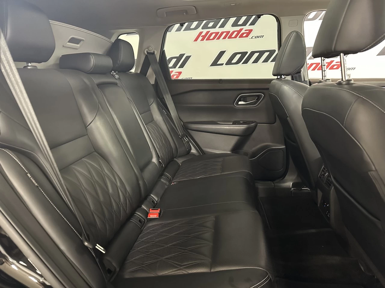 2022 Nissan Rogue Platinum Main Image
