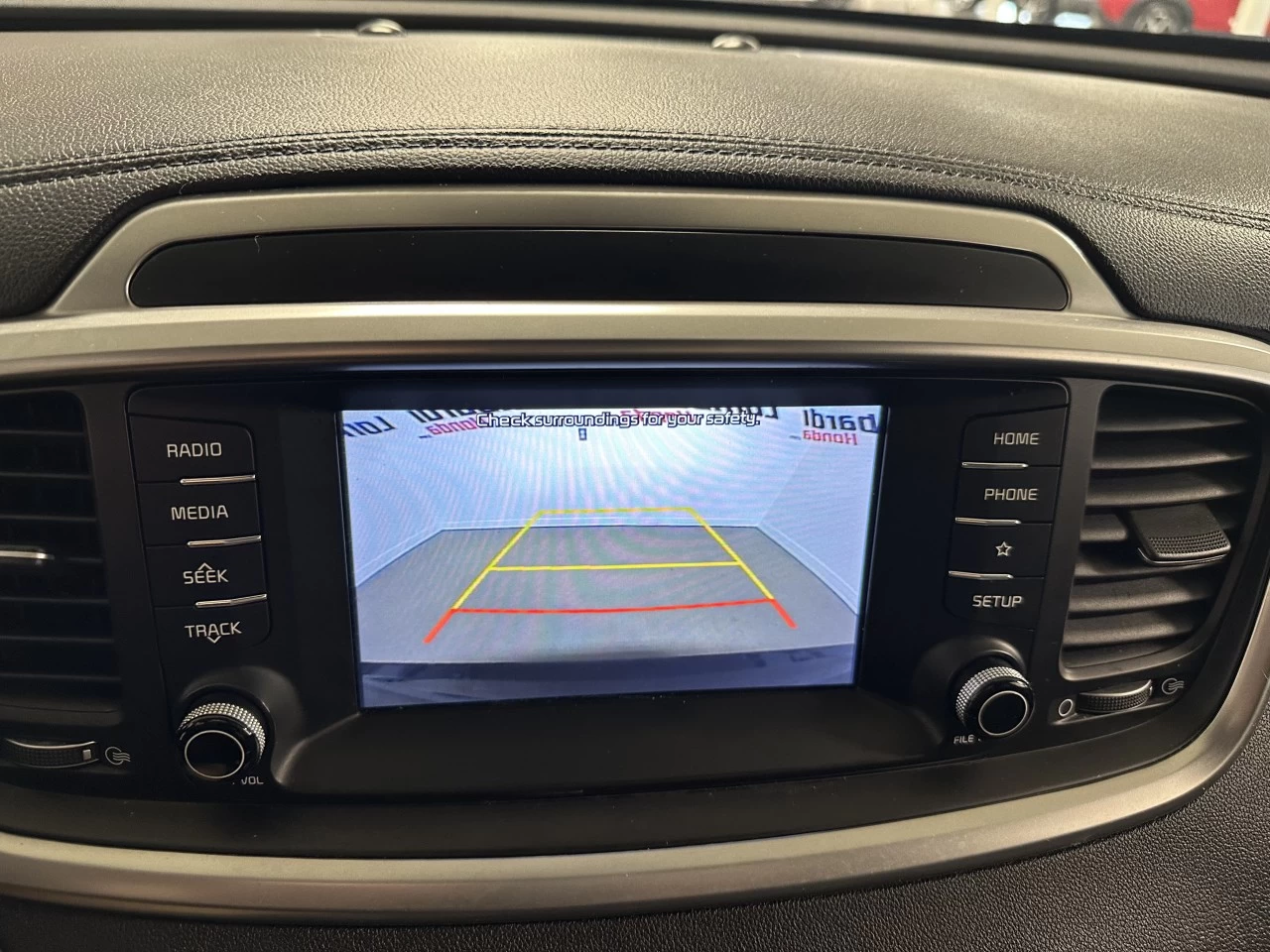 2019 Kia Sorento
                                                    LX Image principale