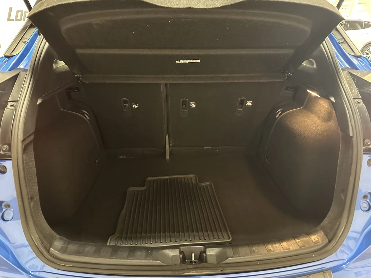 2021 Nissan Kicks SR https://www.lombardihonda.com/resize/b990ff35b810a3abc0cc817b2ca24889-1