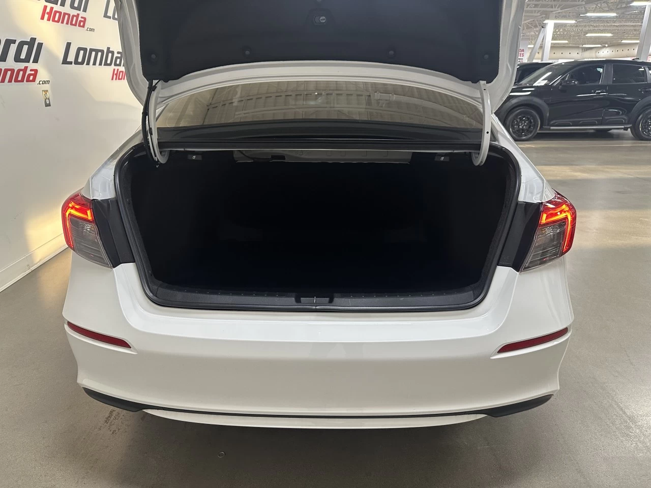 2024 Honda Civic EX Main Image