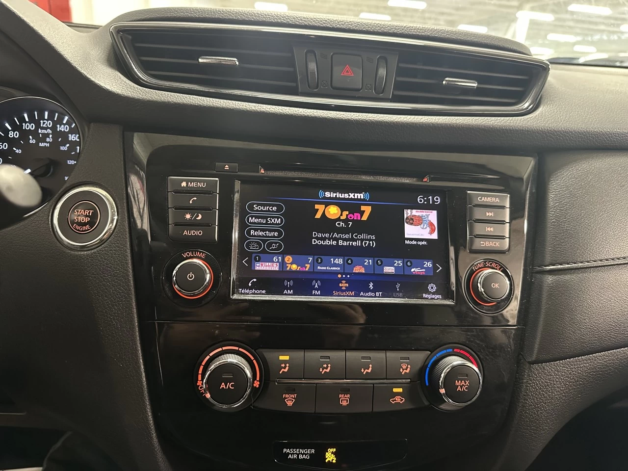 2018 Nissan Rogue SV Image principale