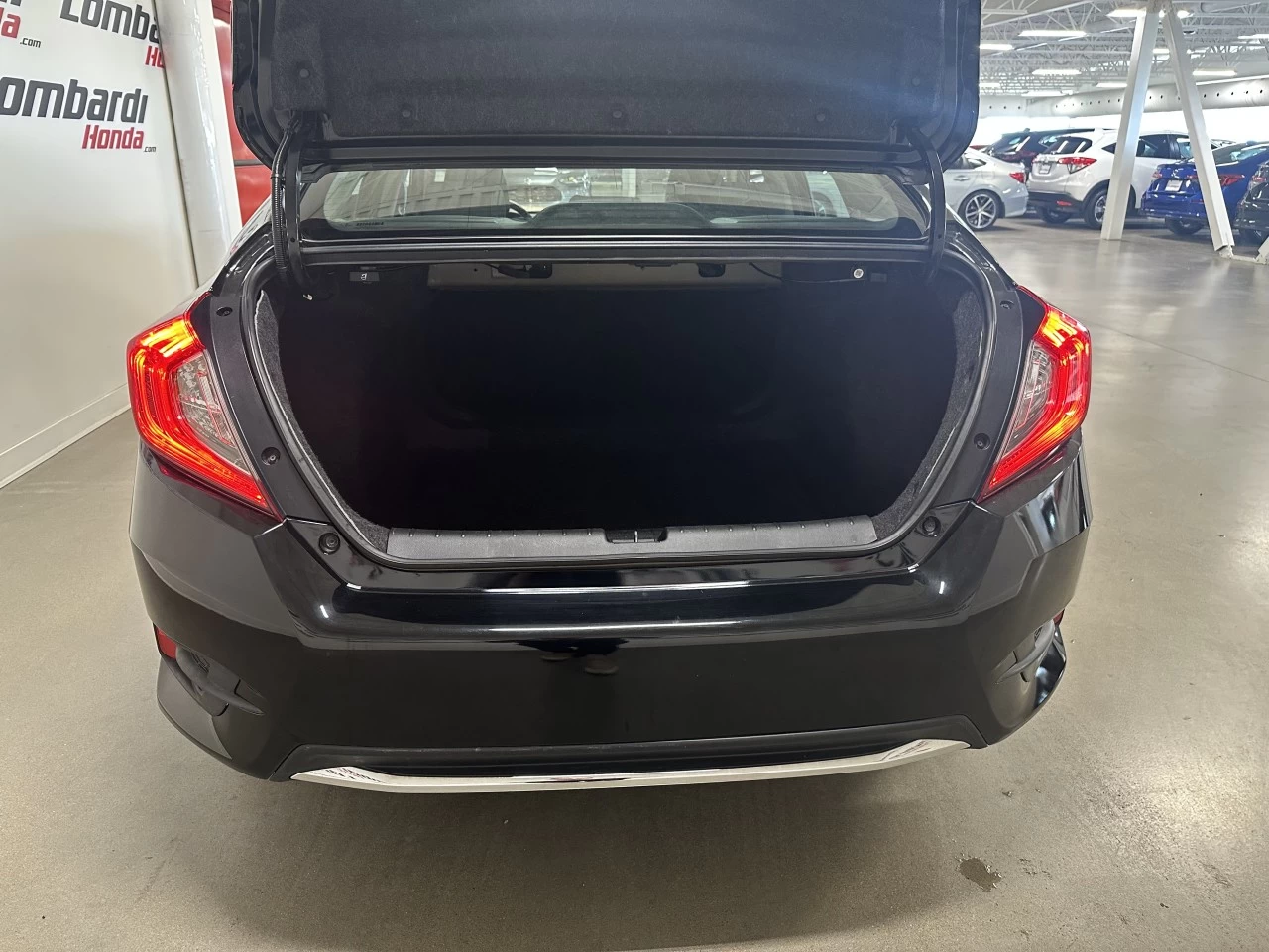 2021 Honda Civic
                                                    EX Image principale