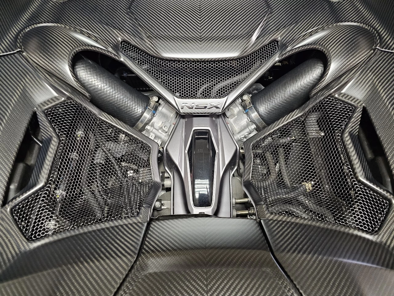 2017 Acura NSX FULL MAT PPF - FULL CARBONE - ORIGINAL - https://www.lombardihonda.com/resize/b990ff35b810a3abc0cc817b2ca24889-1