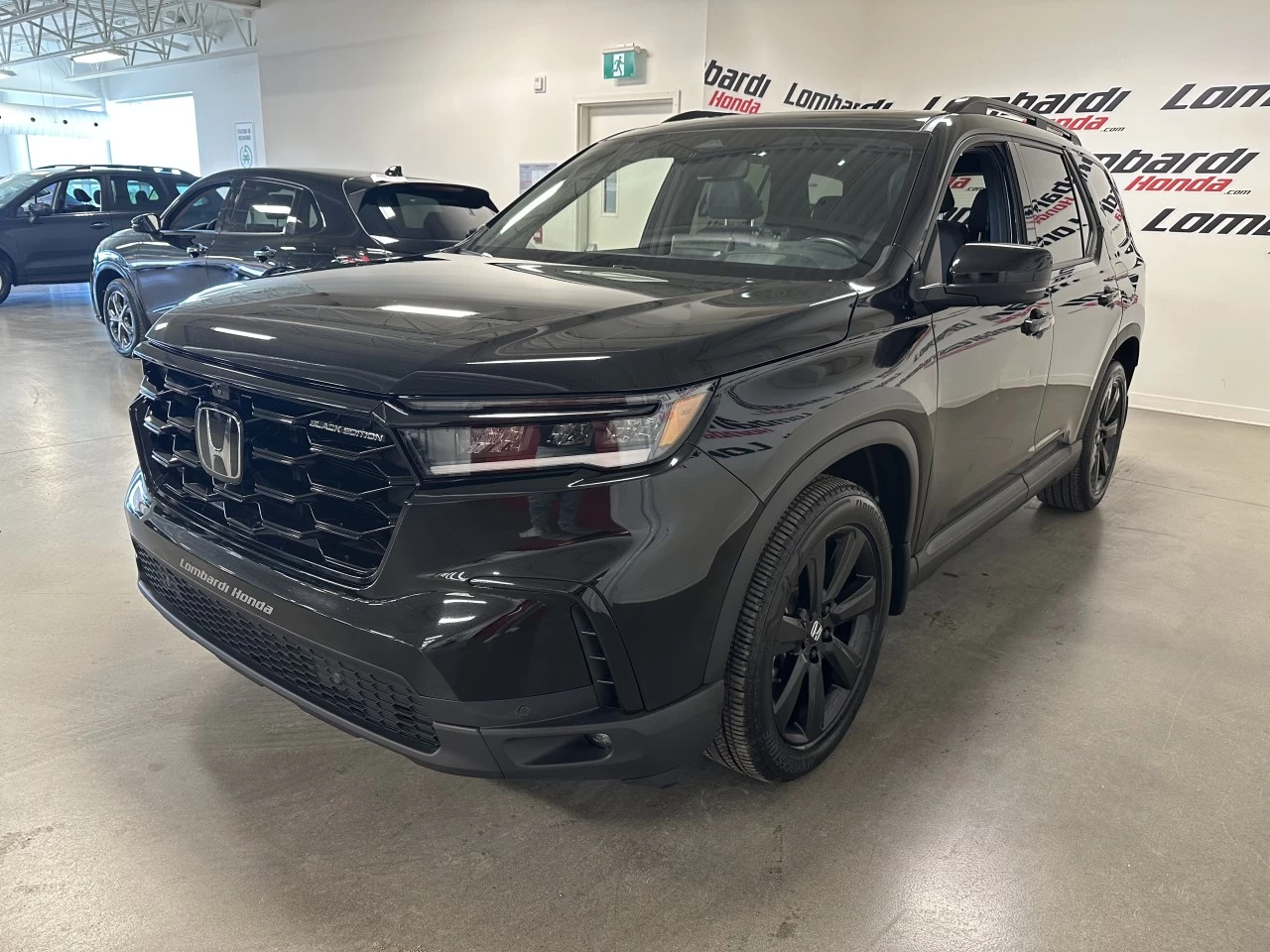 2023 Honda Pilot
                                                    Black Edition Main Image