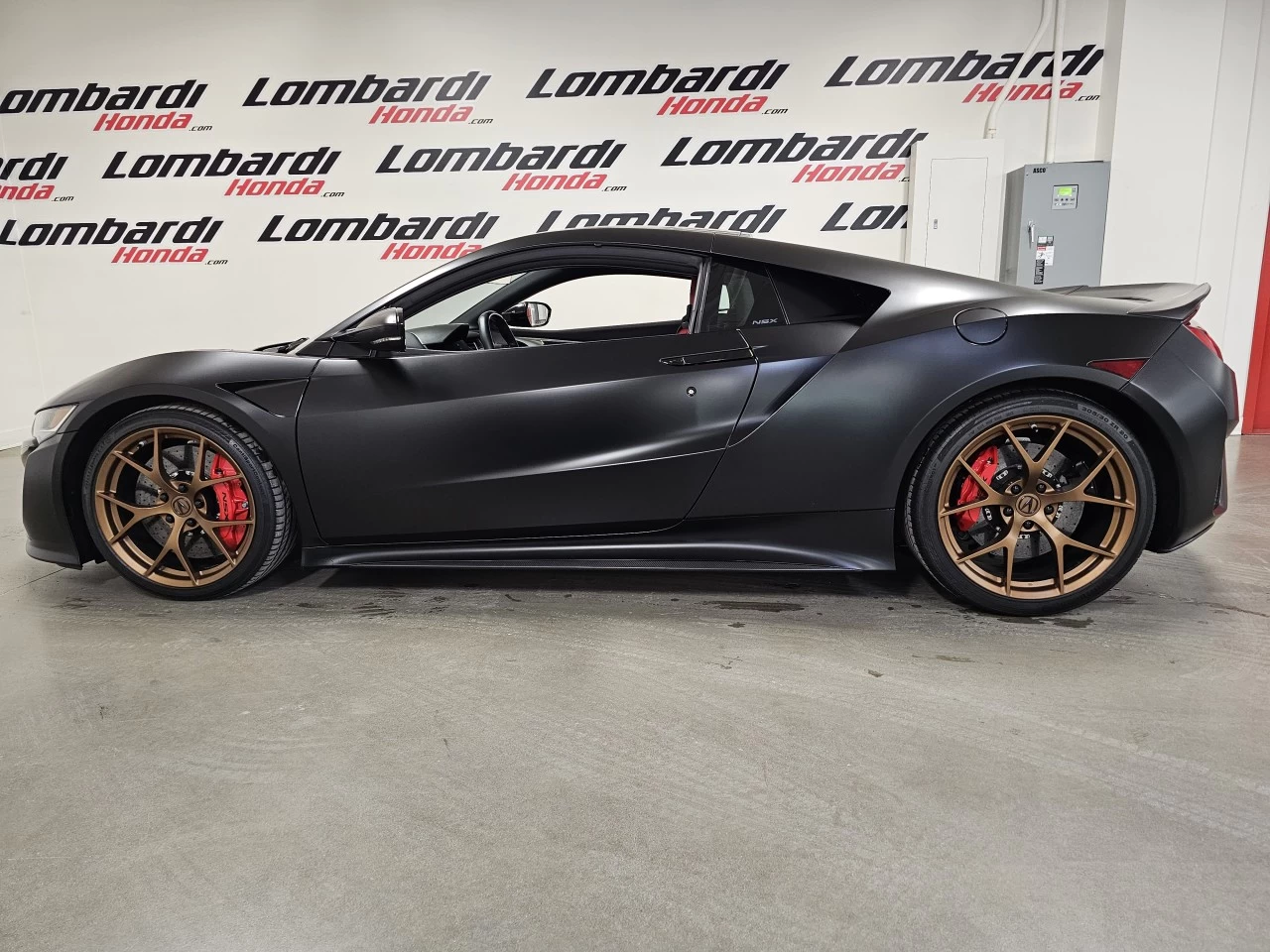 2017 Acura NSX FULL MAT PPF - FULL CARBONE - ORIGINAL - https://www.lombardihonda.com/resize/b990ff35b810a3abc0cc817b2ca24889-1