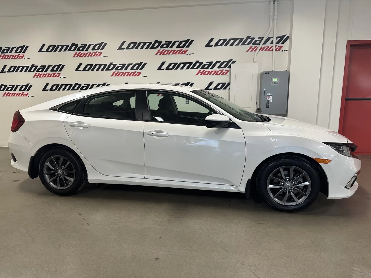 2020 Honda Civic EX Main Image