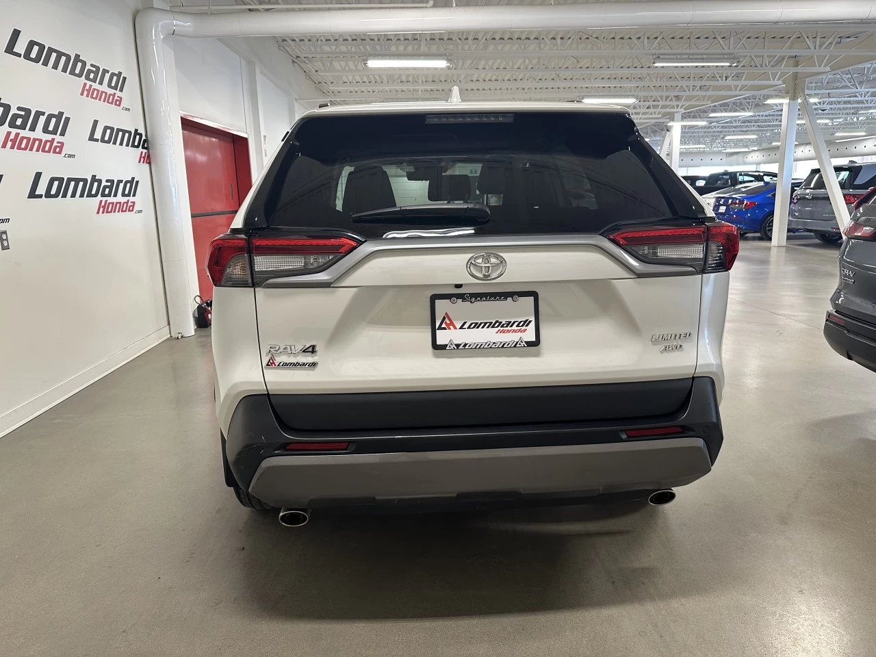 2021 Toyota RAV4
                                                    Limited Image principale