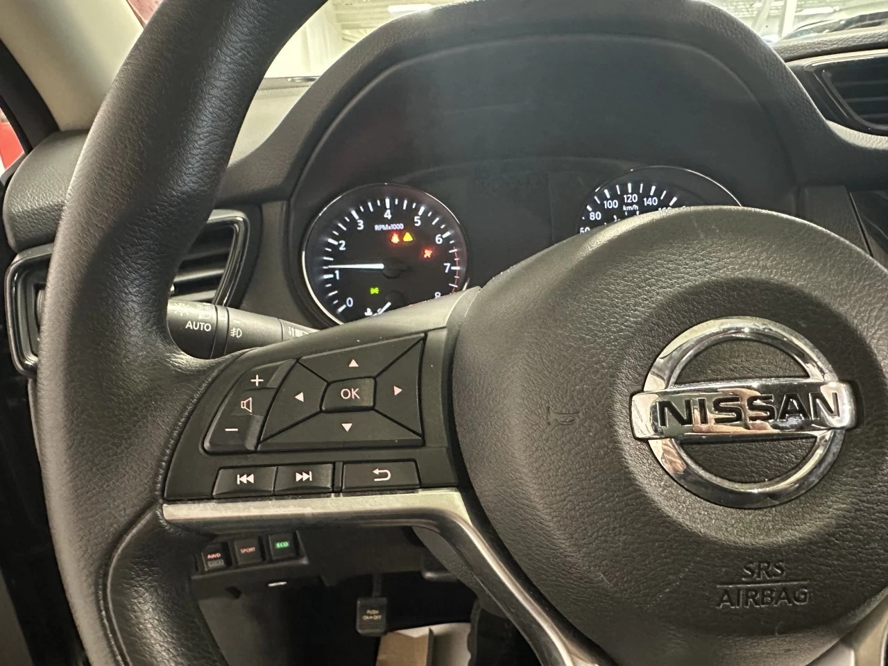 2018 Nissan Rogue SV Image principale
