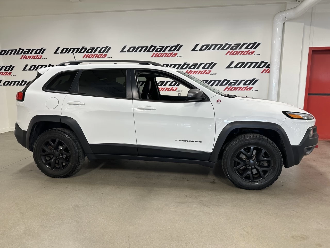 2017 Jeep Cherokee
                                                    Trailhawk Image principale