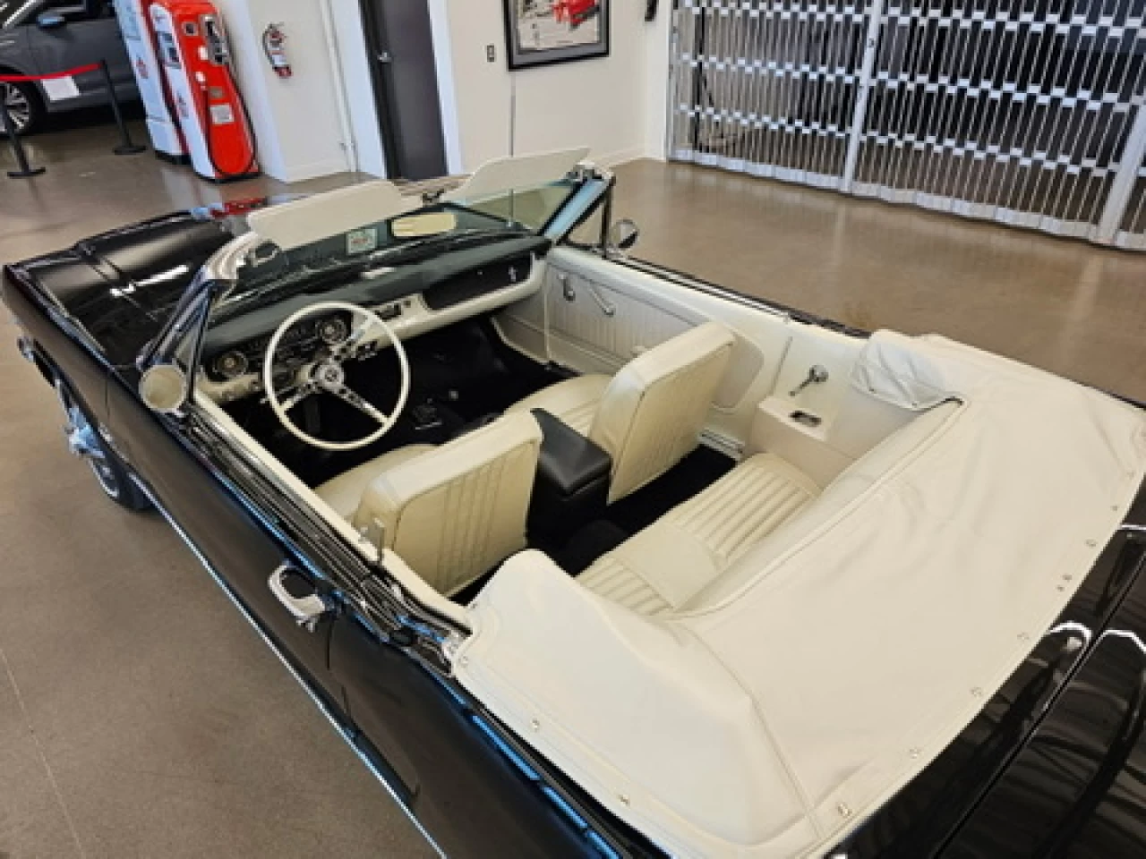 1965 Ford Mustang Ford Mustang Convertible Image principale