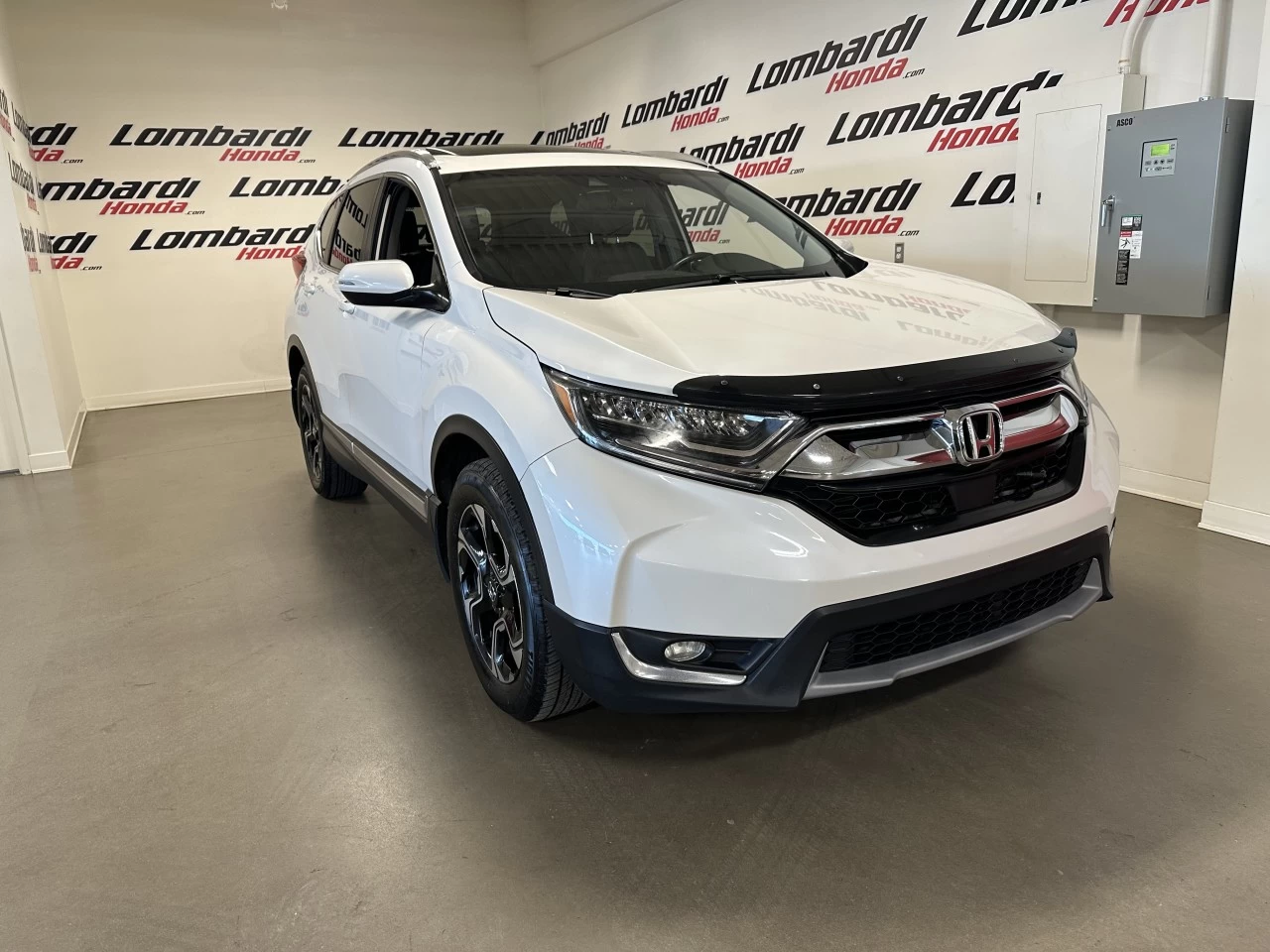 2019 Honda CR-V Touring Main Image