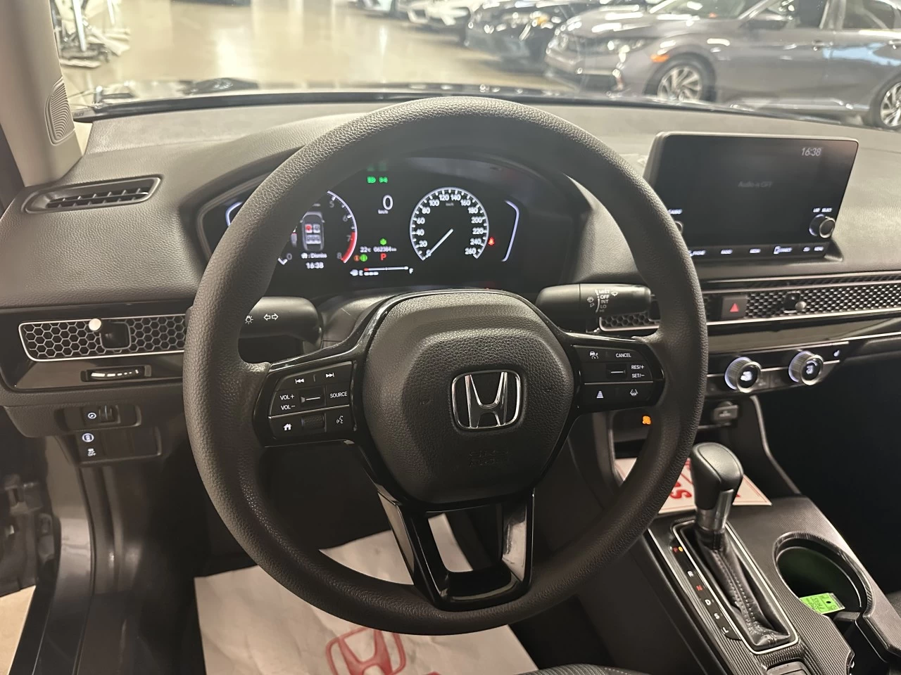 2022 Honda Civic
                                                    LX Main Image
