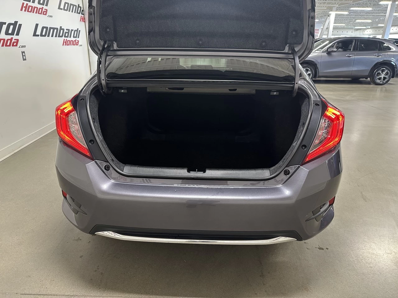 2021 Honda Civic
                                                    LX Image principale