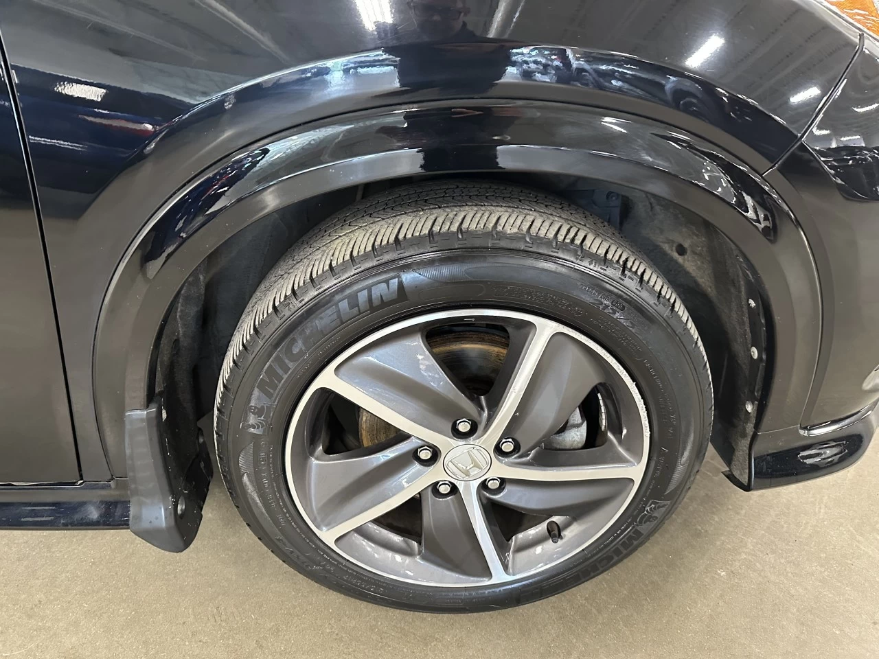 2019 Honda HR-V Touring Main Image