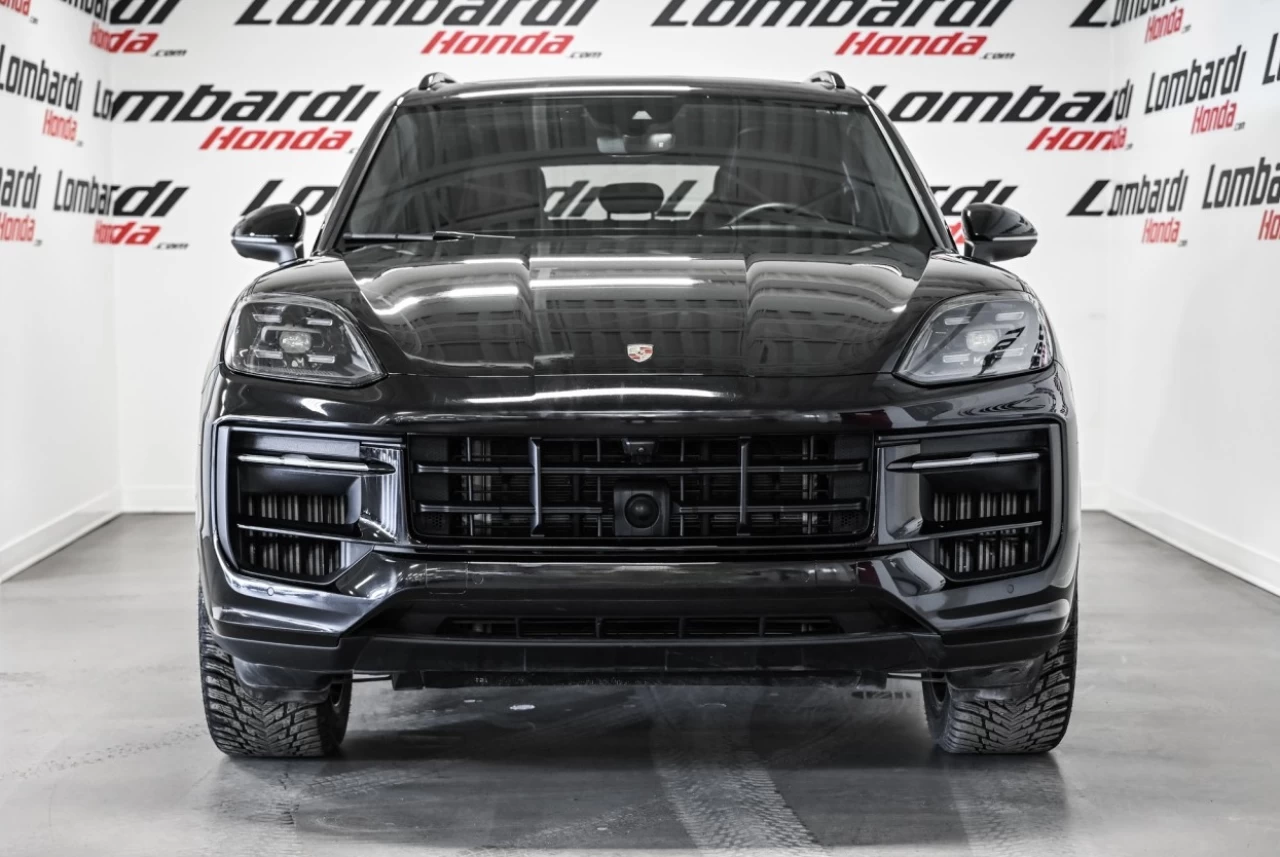2024 Porsche Cayenne Pneu Hiver+ÉtÉ. https://www.lombardihonda.com/resize/b990ff35b810a3abc0cc817b2ca24889-1