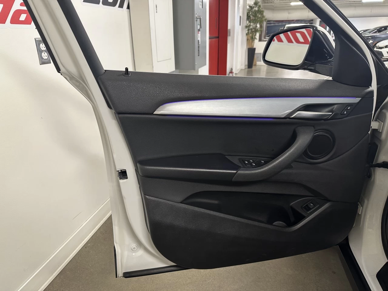 2018 BMW 228i xDrive
                                                    xDrive28i Image principale