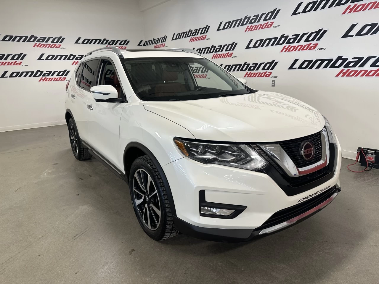 2018 Nissan Rogue SL Main Image