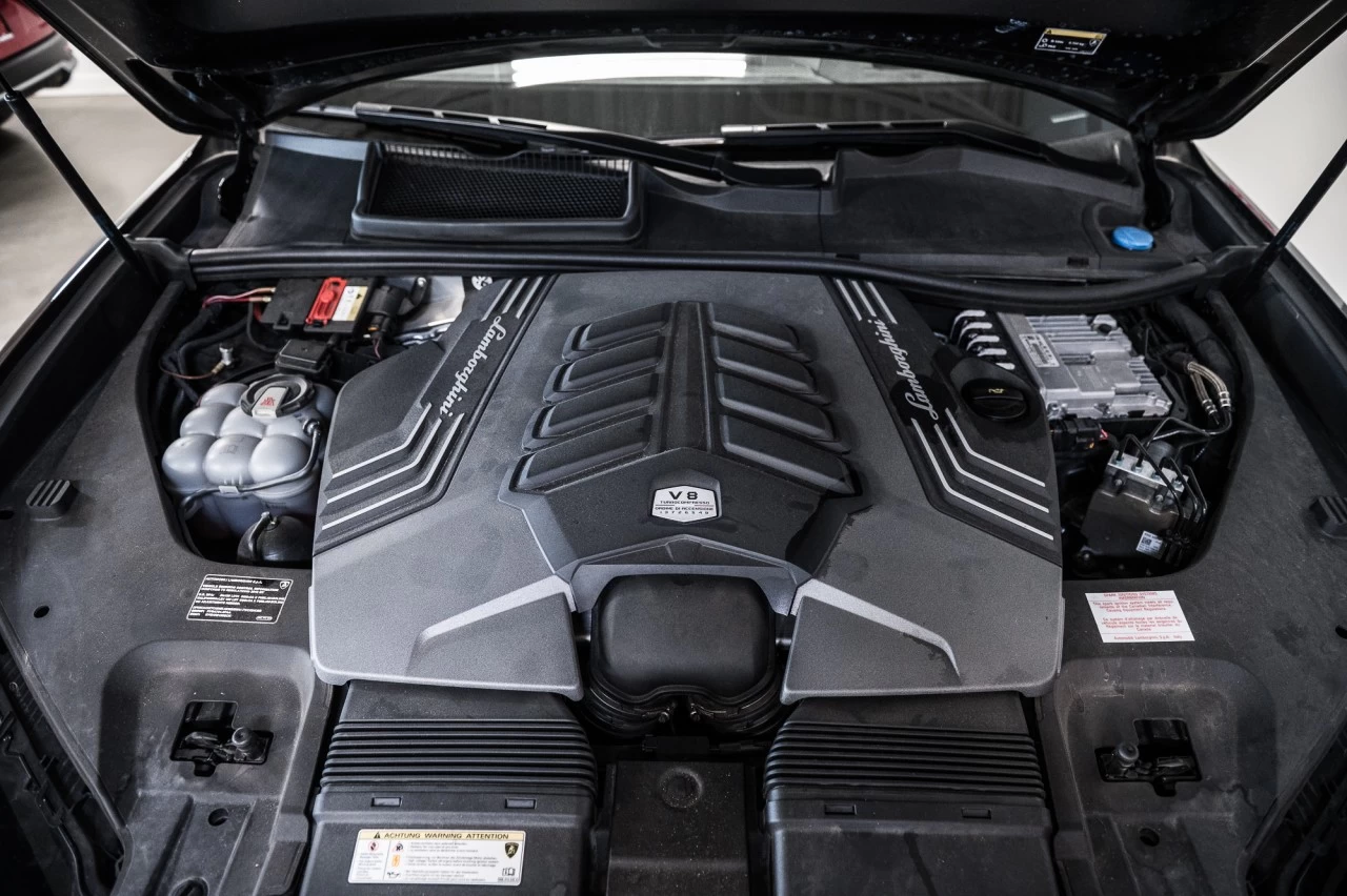 2019 Lamborghini Urus  https://www.lombardihonda.com/resize/b990ff35b810a3abc0cc817b2ca24889-1