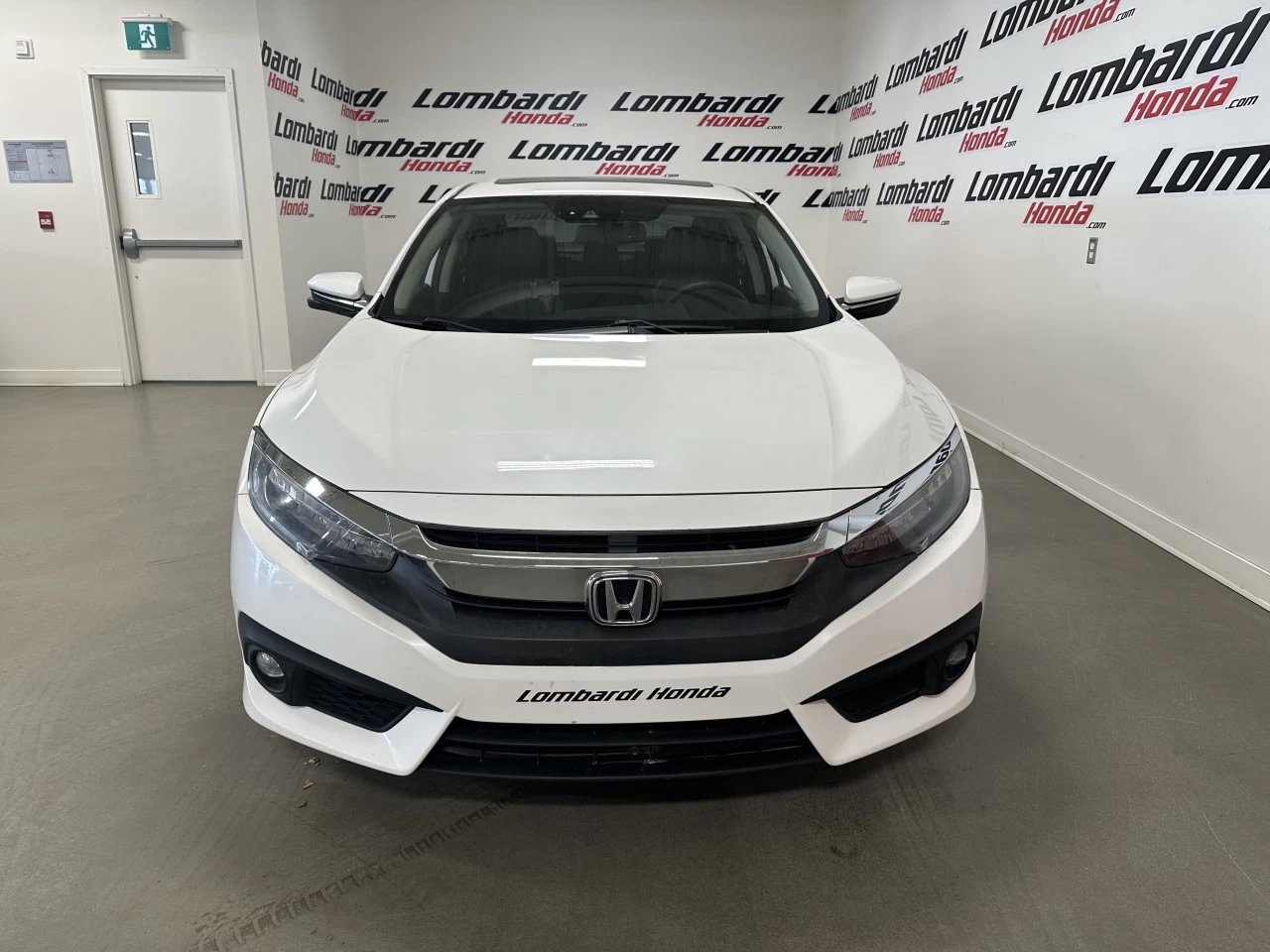 2017 Honda Civic Berline Touring Image principale