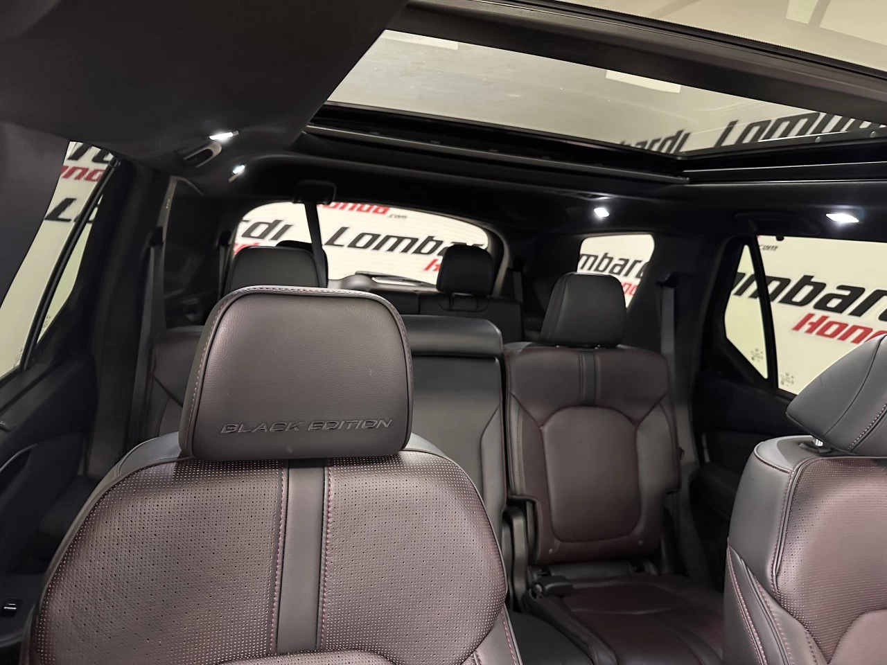 2025 Honda Pilot Black Edition Main Image