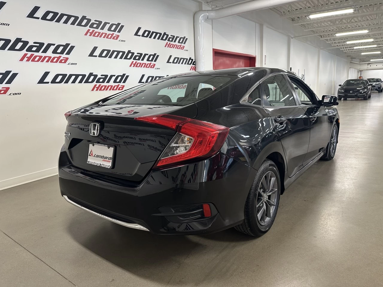 2021 Honda Civic
                                                    EX Main Image