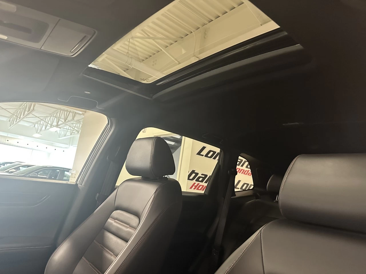 2023 Honda CR-V
                                                    Touring-Hybride Main Image