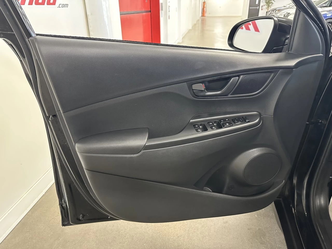 2022 Hyundai Kona Essential Main Image