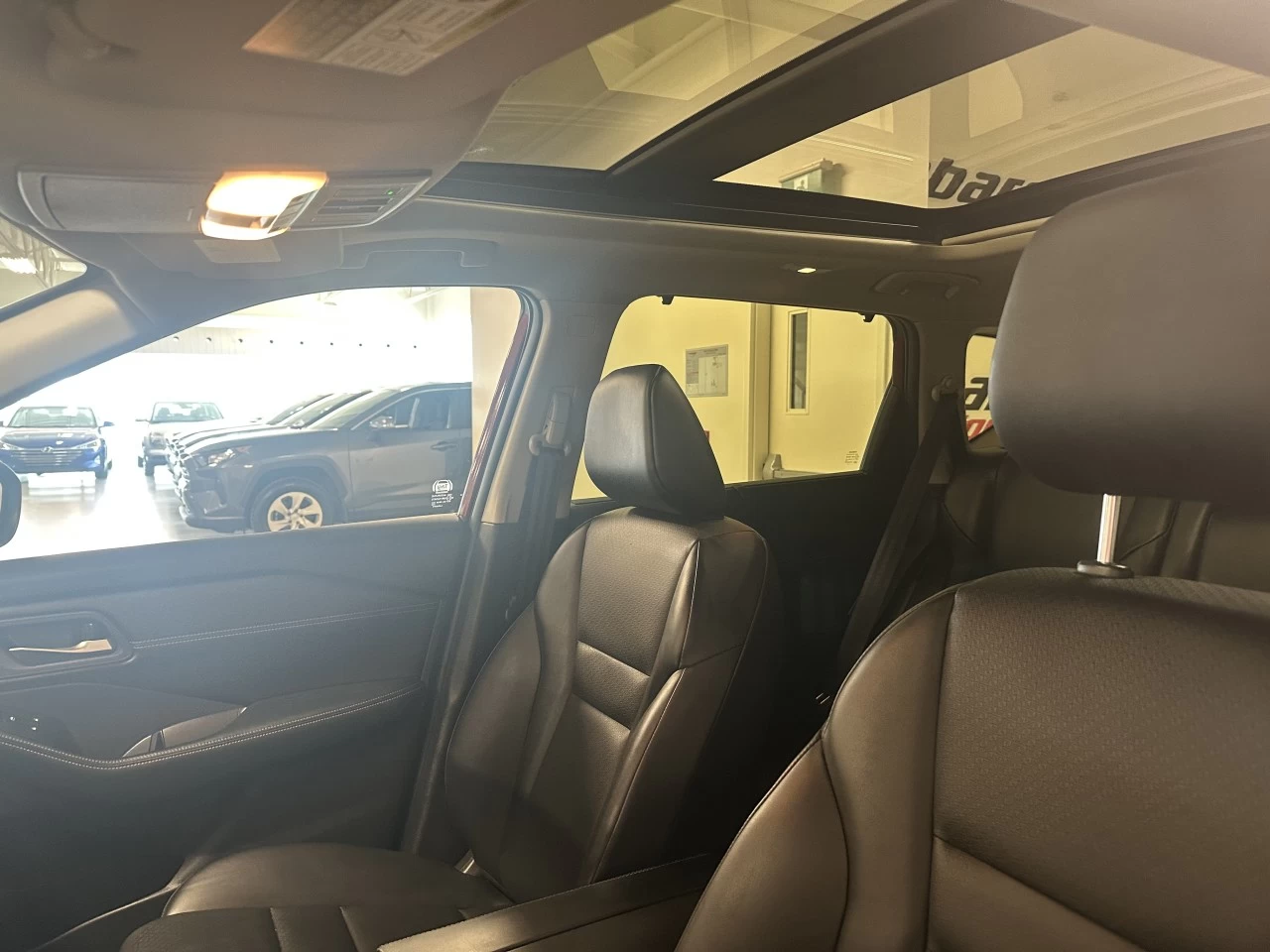 2025 Nissan Rogue SV Main Image