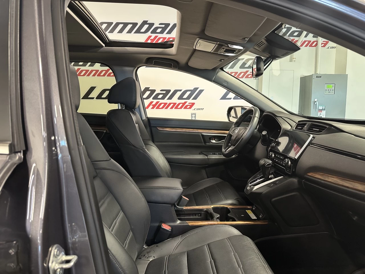 2021 Honda CR-V
                                                    Touring/Black Edition Main Image
