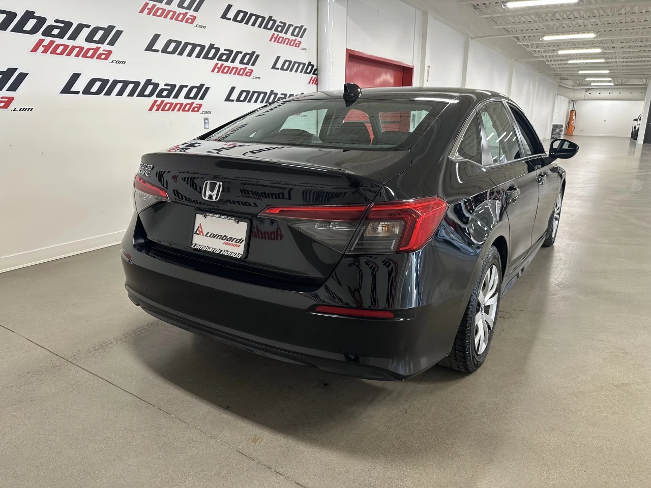 2022 Honda Civic
                                                    LX Main Image