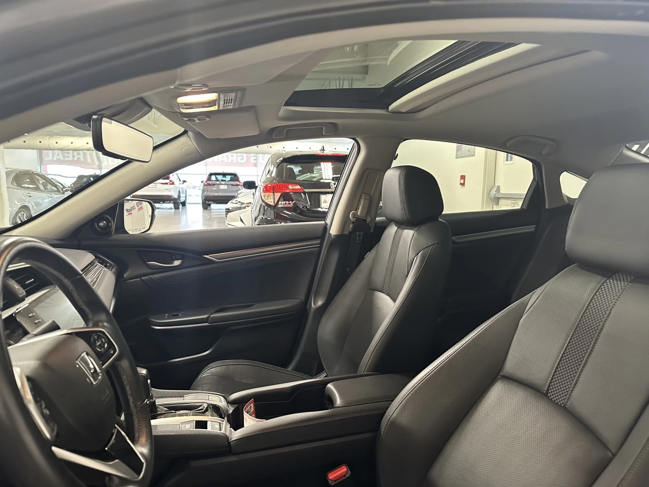 2020 Honda Civic Touring Main Image