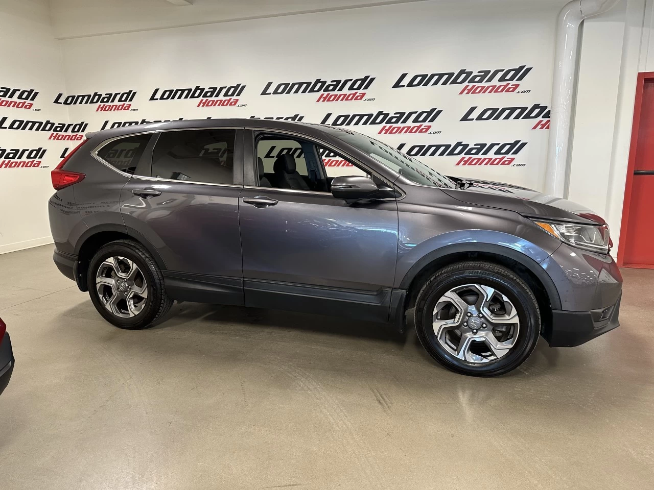 2019 Honda CR-V
                                                    EX-L Main Image