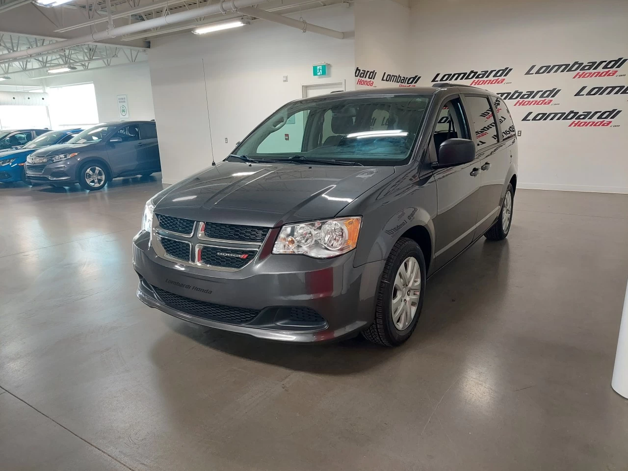 2019 Dodge Grand Caravan
                                                    SXT Main Image