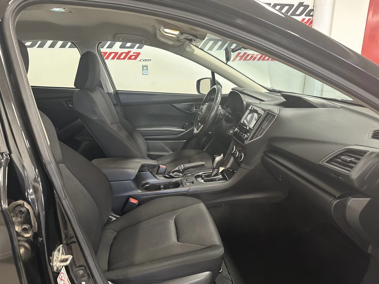 2017 Subaru Impreza
                                                    Touring Image principale