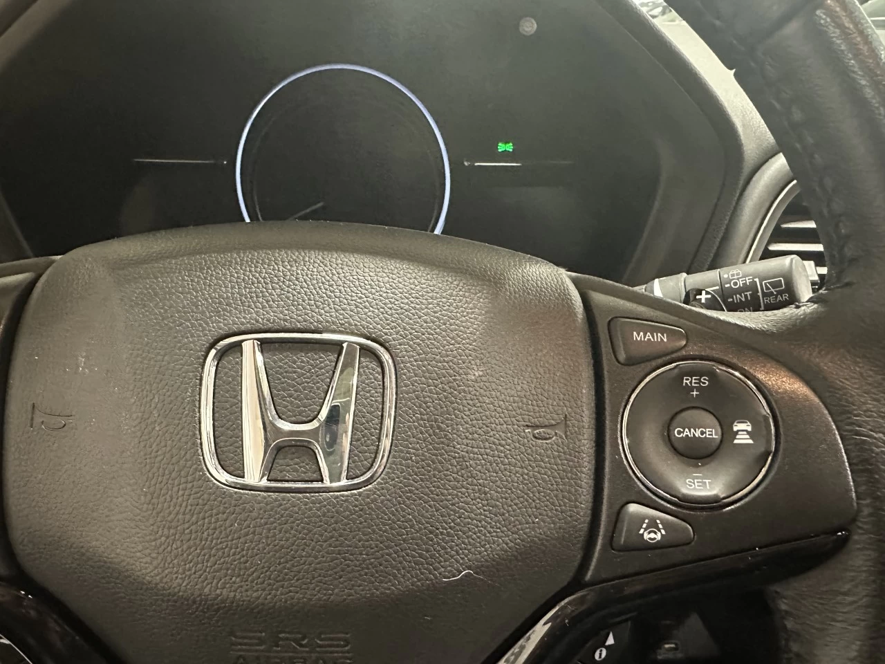 2022 Honda HR-V Touring Main Image