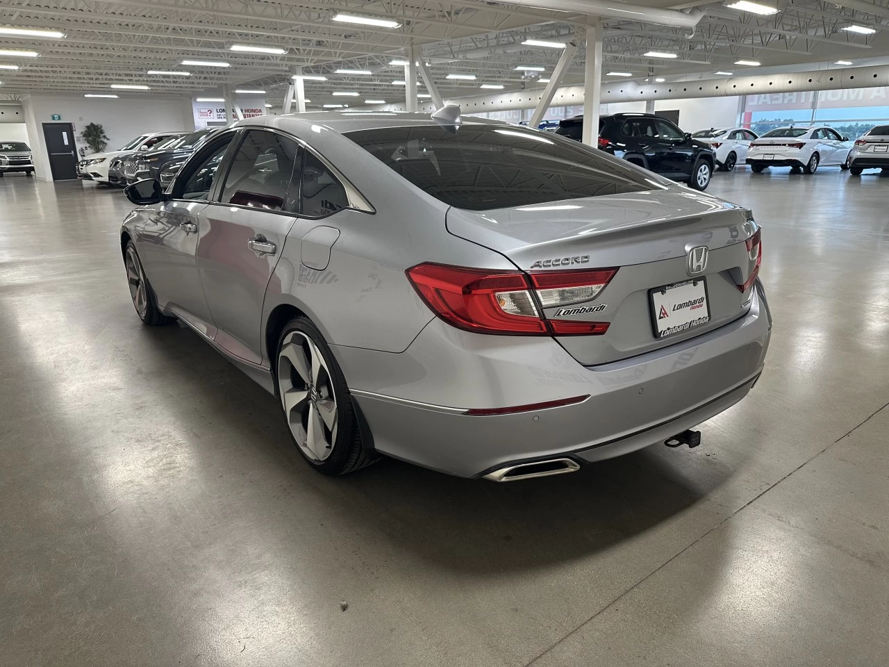2018 Honda Accord
                                                    Touring Image principale