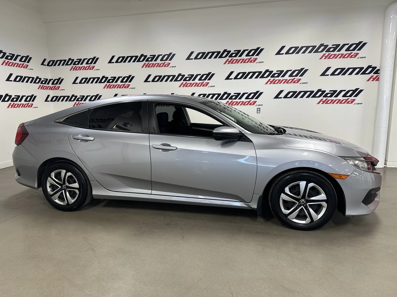 2018 Honda Civic Berline
                                                    LX Main Image
