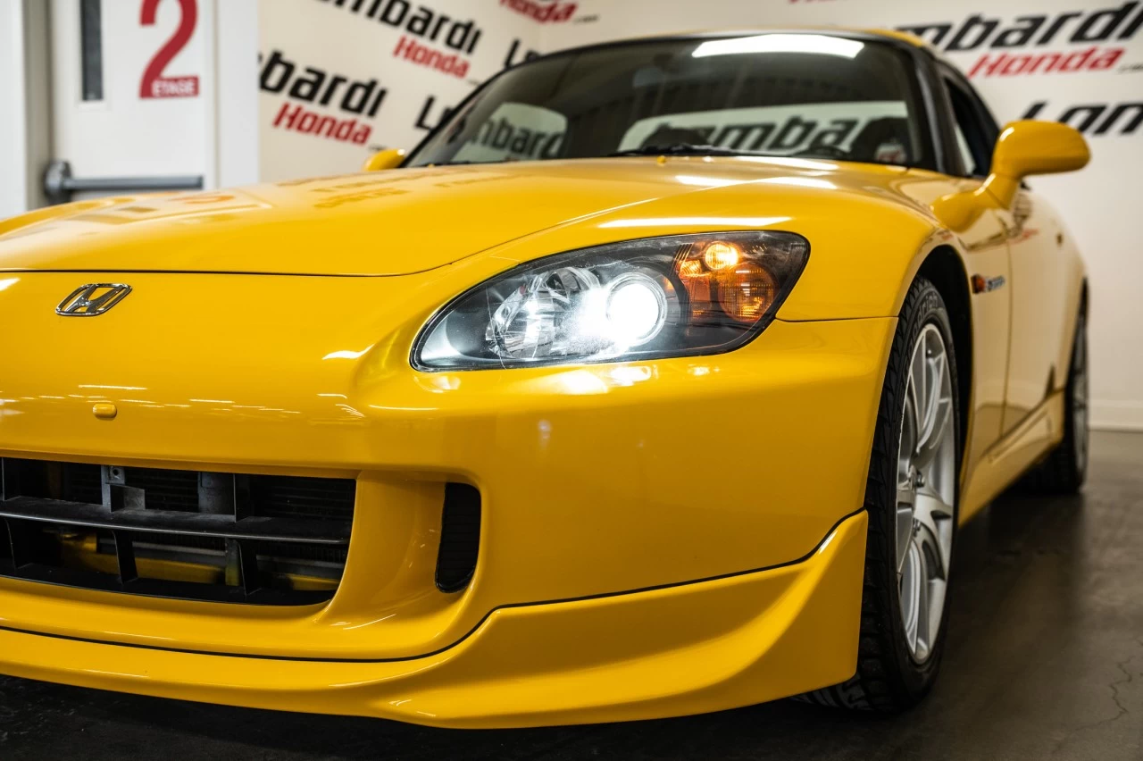 2005 Honda S2000 2dr Conv https://www.lombardihonda.com/resize/b990ff35b810a3abc0cc817b2ca24889-1
