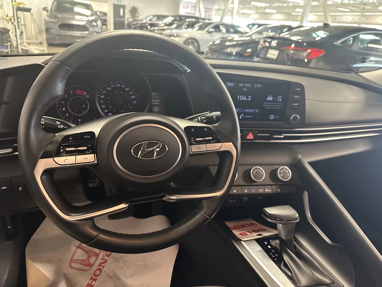2022 Hyundai Elantra
                                                    Preferred Image principale