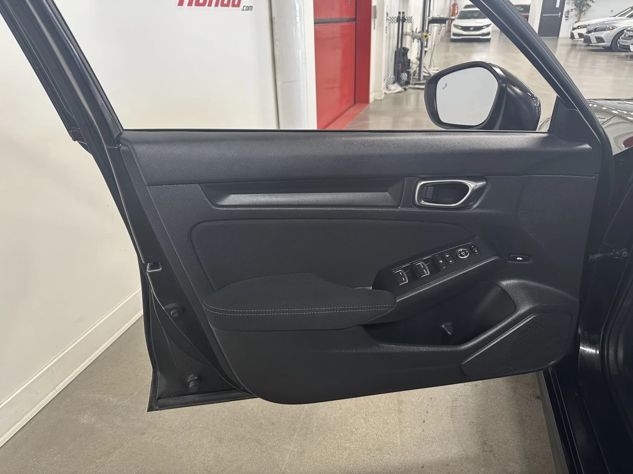2022 Honda Civic
                                                    LX Main Image