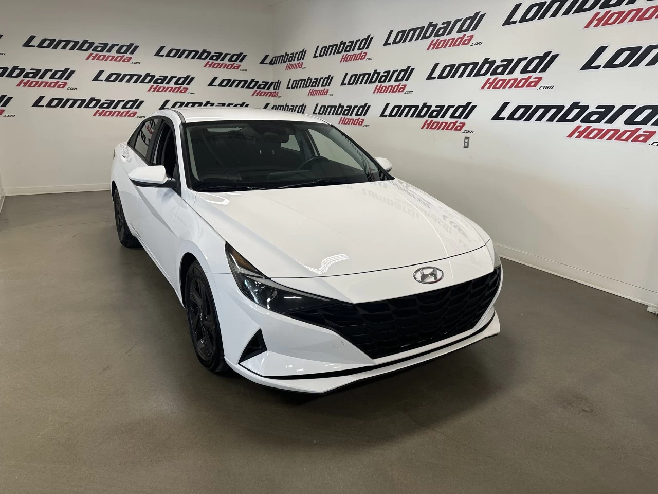 2022 Hyundai Elantra
                                                    Preferred Image principale