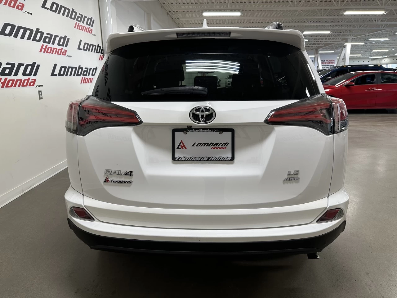 2018 Toyota RAV4 LE Main Image