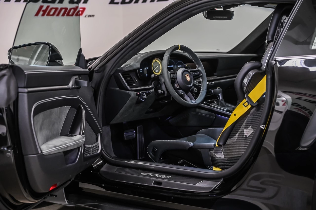 2024 Porsche 911 GT3 RS https://www.lombardihonda.com/resize/b990ff35b810a3abc0cc817b2ca24889-1