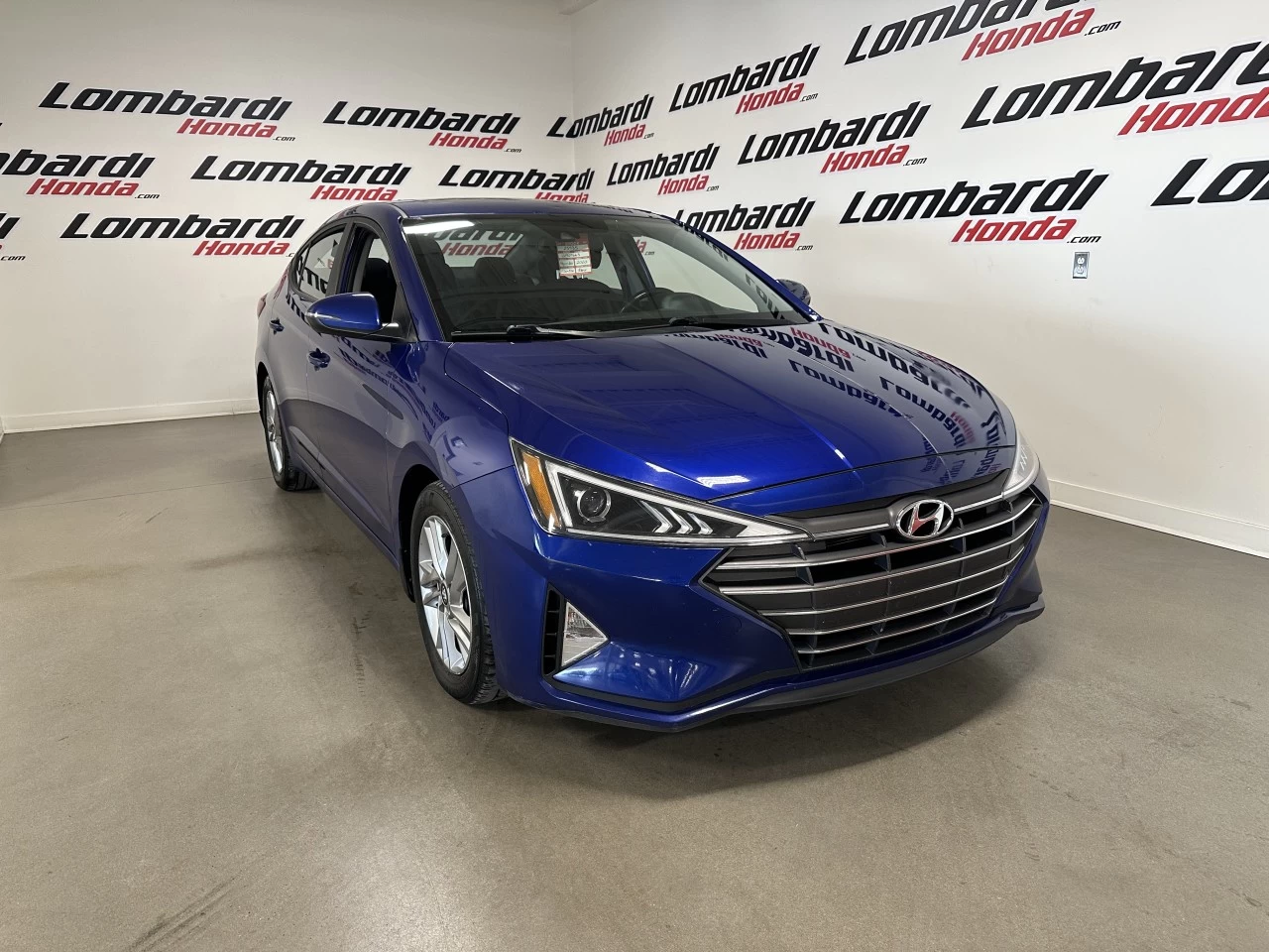 2020 Hyundai Elantra Preferred w/Sun & Safety Package https://www.lombardihonda.com/resize/b990ff35b810a3abc0cc817b2ca24889-1